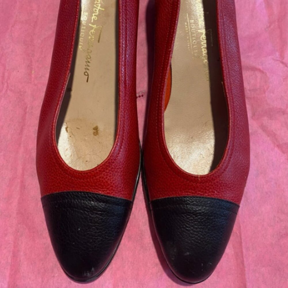 Salvatore Ferragamo Vintage Red and Black pumps!